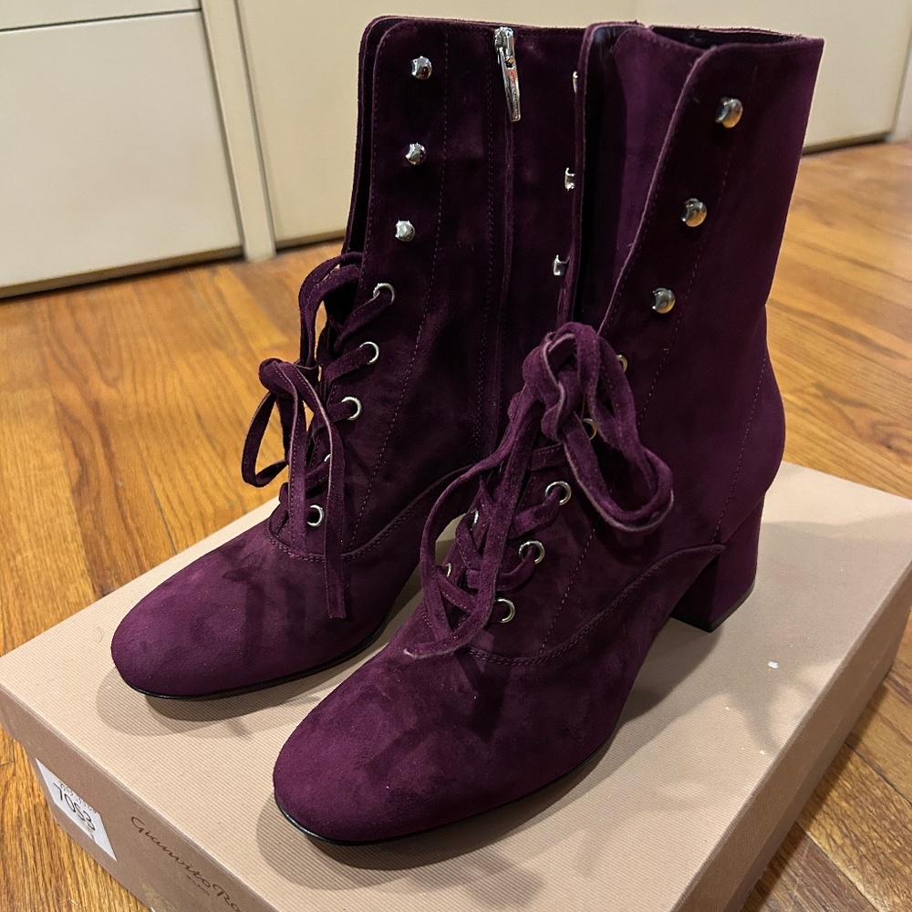 Gianvito Rossi "Mackay" Suede bootie in size EU 40 / US 10